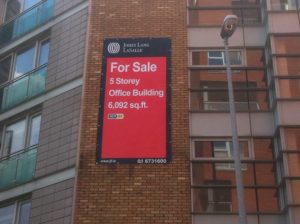 most effective real estate signs